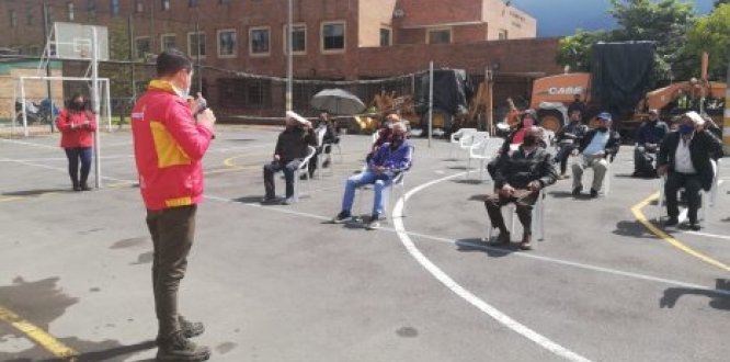 Mesa de trabajo con líderes sociales de San Cristóbal